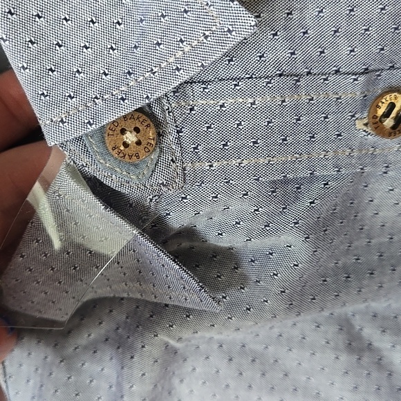 NWOT TED BAKER Button-Up Shirt with Pattern SIZE 6 - Picture 4 of 8